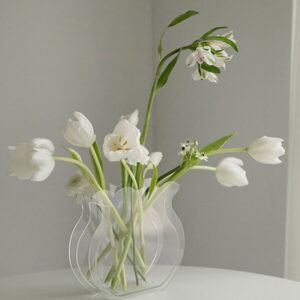 Vase en acrylique transparent, un cadeau pour tout être cher qui le mérite
